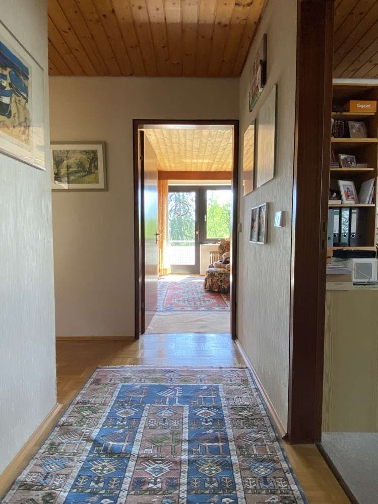 Immobilie in Rottweil - Gepflegtes Einfamilienhaus mit Einliegerwohnung in ruhiger Lage, mit Garten und Garage - Bild 10