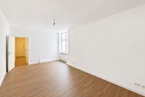 Erstbezug nach Sanierung: 1-Zimmer-Wohnung mit Einbauküche in Berlin-Sonnenallee – Sonnenallee 156, 12059 Neukölln (Ortsteil), Berlin – Vorschaubild 2