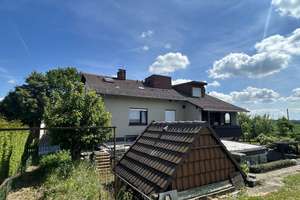 Einfamilienhaus mit ELW und unverbaubarer Aussicht am Fuße des Desenberges – Die vollständige Adresse der Immobilie erhältst du vom Anbieter., 34414 Warburg – Vorschaubild 3