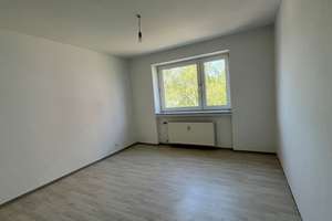 4 Zimmerwohnung mit Blick ins Grüne, Balkon und Gäste WC – Karlsruher Straße 11, 30519 Mittelfeld, Hannover – Vorschaubild 4