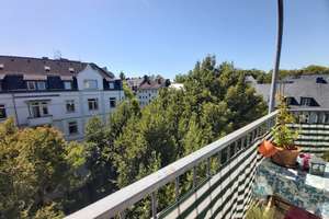 Lichtdurchflutete Dachgeschosswohnung mit Charme & Balkon in Spielstraße in Innenstadtnähe – Waterloostr. 5, 65195 Westend / Bleichstraße, Wiesbaden – Vorschaubild 11