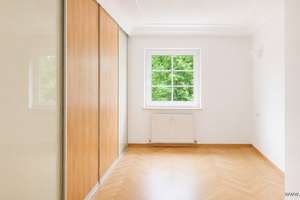 Charmante 4-Zi.-Altbauwohnung mit Fischgrätparkett, 2 Bädern, Hobbyraum nähe Hirschgarten – Die vollständige Adresse der Immobilie erhältst du vom Anbieter., 80634 Neuhausen, München – Vorschaubild 3
