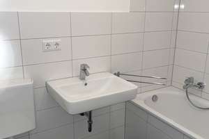 Perfekt geschnitten & frisch renoviert: Ihr neues 4-Zimmer-Zuhause mit Balkon – Kirchmeierstr. 6, 93051 Westenviertel, Regensburg – Vorschaubild 9