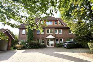 Helle Obergeschosswohnung mit Balkon in zentraler Lage von Westerstede! – Die vollständige Adresse der Immobilie erhältst du vom Anbieter., 26655 Westerstede – Vorschaubild 1