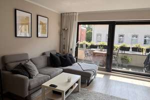 Moderne 2-Zimmer-Wohnung mit 2 Sonnenbalkonen, TG-Stellplatz & E-Lademöglichkeit – Heiligenhauser Straße 32, 40599 Hassels, Düsseldorf – Vorschaubild 2