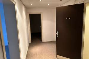 In direkter Rheinnähe: Attraktives Wohn-/ Praxisgebäude in Köln-Mülheim – Die vollständige Adresse der Immobilie erhältst du vom Anbieter., 51063 Mülheim (Ortsteil), Köln – Vorschaubild 2