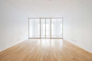 Lichtdurchflutete Etagenwohnung mit Wintergarten und hochwertiger Einbauküche in bester Lage