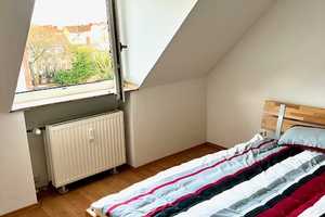 *COOLES STUDENTENDOMIZIL* SPORTLICH INS DACHGESCHOSS **TEILMÖBLIERT & RENOVIERT IN FRIEDRICHSTADT ** – Kirchfeldstr. xx, 40215 Düsseldorf – Vorschaubild 4