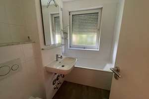 helle 2-Zimmer-Wohnung mit 2 Balkonen, bezugsfrei.
PKW-TG-Stellplatz optional – Die vollständige Adresse der Immobilie erhältst du vom Anbieter., 80993 Alt-Moosach, München – Vorschaubild 10