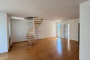 Traumhafte Maisonette Wohnung mit TG, EBK und 3 Balkonen – 40476 Derendorf, Düsseldorf – Vorschaubild 4
