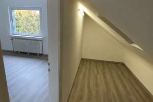 Erstbezug nach Sanierung: freundliche 3-Zimmer-Dachgeschosswohnung in Bochum – Am Geraden Weg 12, 44805 Gerthe, Bochum – Vorschaubild 3