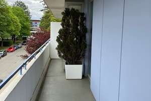 Charmante barrierefreie 2-Zimmer-Wohnung mit großem Sonnenbalkon in begehrter Lage  Münchens – Die vollständige Adresse der Immobilie erhältst du vom Anbieter., 81927 Englschalking, München – Vorschaubild 8