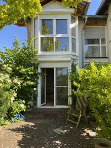 Großzügige 2,5-Zimmer-Wohnung mit eigenem Eingang und Hauscharakter in Rüsselsheim-Königstädten