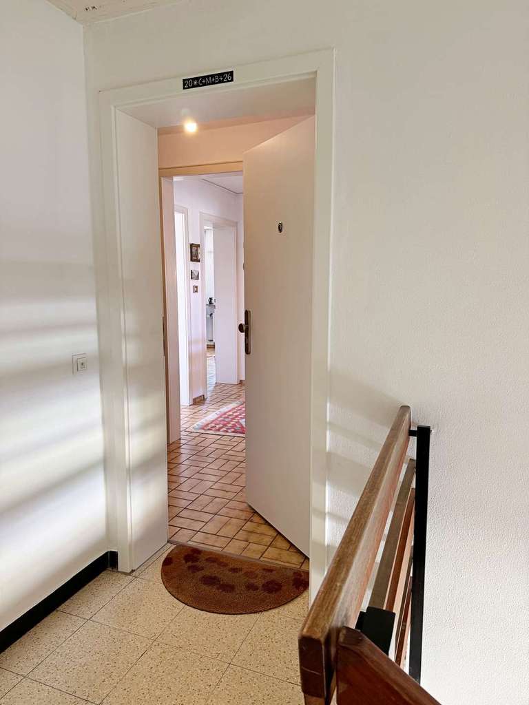 Immobilie in Mannheim - Kapitalanleger aufgepasst! DG-Wohnung + Carport in guter Lage in Käfertal - Bild 1