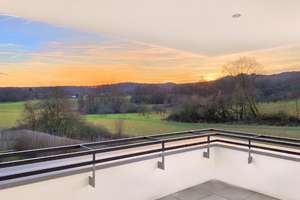 Kelkheim: Metropolregion Frankfurt-Rhein-Main - herrliche 4 Zi. Wohnung mit allem Komfort