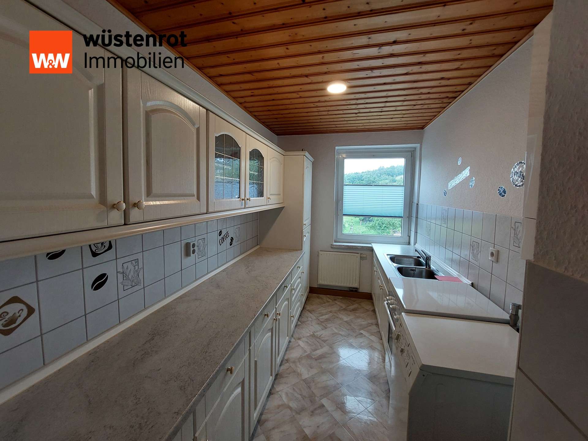 Immobilie in Zwönitz - Bezugsfreie 3 - Raum Wohnung mit funktionsfähigem Kachelofen und Einbauküche - Bild 3