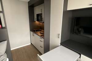 mio Smart Apartment: Vollmöbliertes 1-Zimmer-Apartment mit Designerküche, WLAN – Himmelgeister Straße 66a, 40225 Bilk, Düsseldorf – Vorschaubild 4