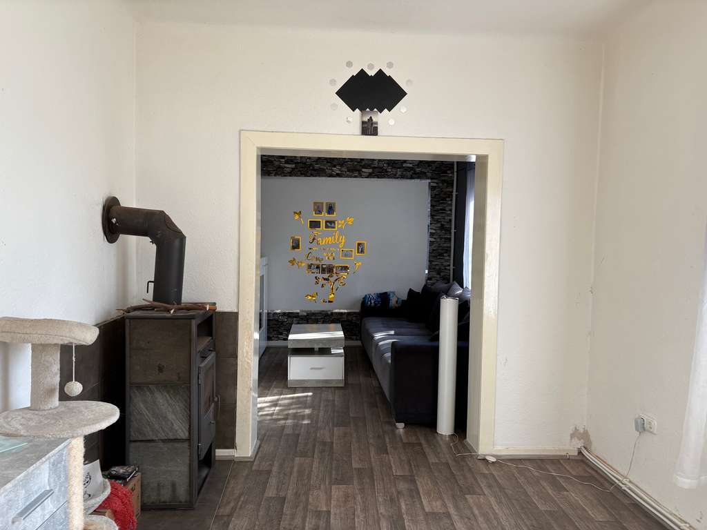 Immobilie in Herzogenrath - Einfamilienhaus reonvierungsbedürftig mit Potenzial - Bild 0