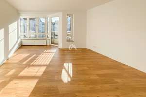 SANIERT | NAHE KURFÜRSTENDAMM | 5.OG | KLEINER BALKON | AUFZUG | 2 ZIMMER | PROVISIONSFREI |