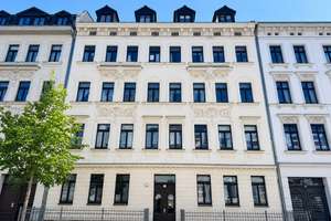 Charmante 2-Zimmer-Altbauwohnung mit Balkon in Gohlis-Süd