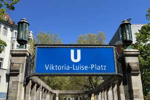 Lage, Lage, Lage! Viktoria-Luise-Platz! Sonnige, gepflegte 2 Zi.-Wohnung mit Südbalkon. – Die vollständige Adresse der Immobilie erhältst du vom Anbieter., 10781 Schöneberg, Berlin – Vorschaubild 1