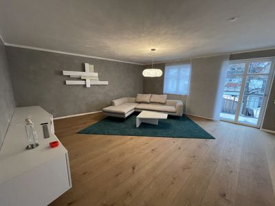 Zweitbezug mit EBK und Balkon: exklusive 3-Zimmer-Wohnung in Nördlingen