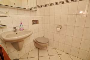 Großzügiges Einfamilienhaus auf weitläufigem Grundstück in ruhiger Lage von Halstenbek. – Die vollständige Adresse der Immobilie erhältst du vom Anbieter., 25469 Halstenbek – Vorschaubild 15