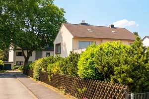 Freistehendes Einfamilienhaus (sanierungsbedürftig) auf großem Grundstück mit Entwicklungspotential! – Die vollständige Adresse der Immobilie erhältst du vom Anbieter., 50829 Bocklemünd/Mengenich, Köln – Vorschaubild 2