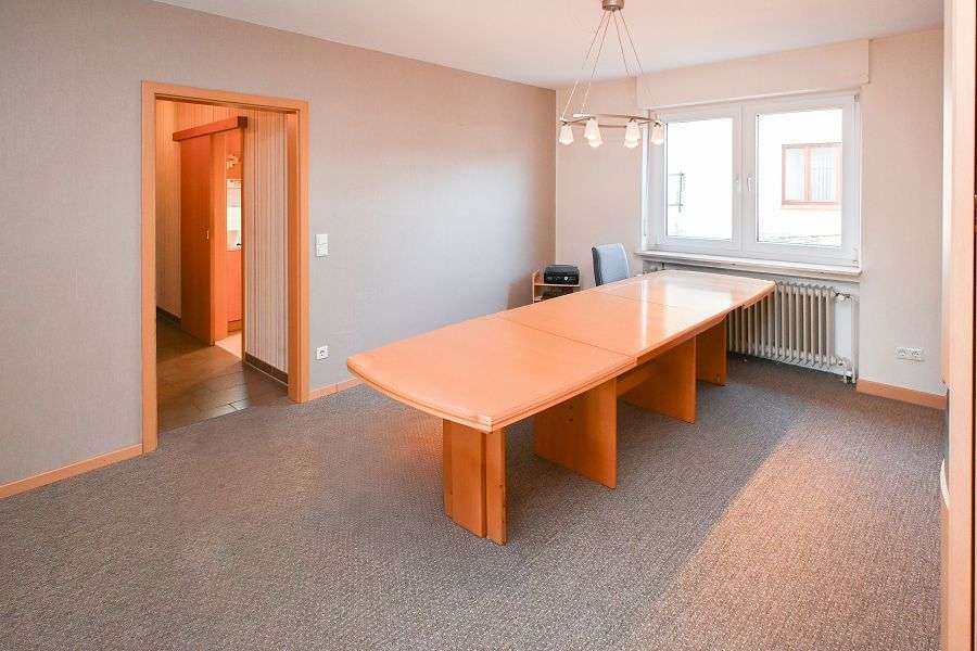 Immobilie in Melle - Attraktives Ein- bis Zweifamilienhaus auf schönem und erweiterbarem Grundstück in Melle! - Bild 2