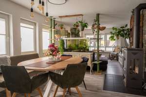 3,5 Zimmer mit großer Eckterrasse & Kamin im 3-Familienhaus