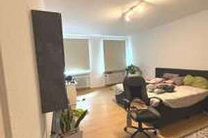 Urban wohnen: Helle 3-Zimmer-Wohnung in der Innenstadt – Meller Str 4, 49074 Innenstadt, Osnabrück – Vorschaubild 1