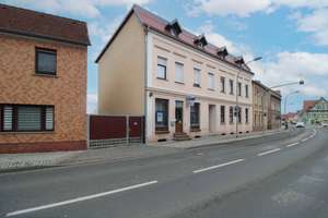 MFH mit 4 Einheiten, Solaranlage und langfristigen Mietverhältnissen in Jerichow – Die vollständige Adresse der Immobilie erhältst du vom Anbieter., 39319 Jerichow – Vorschaubild 1