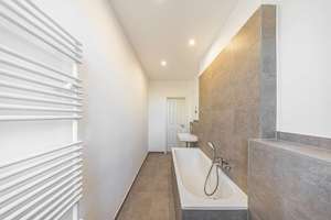 Stilvoll renoviert: 3 Zimmer mit Parkett, Balkon und Tageslichtbad in Stötteritz – Die vollständige Adresse der Immobilie erhältst du vom Anbieter., 4299 Stötteritz, Leipzig – Vorschaubild 7