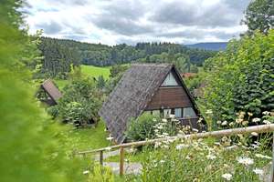 Endlich Ferien !
Gemütliches Ferienhaus. 470 m² Grund und freiem Weitblick im Chiemgau! – Die vollständige Adresse der Immobilie erhältst du vom Anbieter., 83313 Siegsdorf – Vorschaubild 2