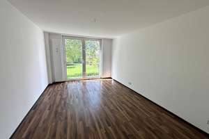 Loggia zum Innenhof und Blick ins Grüne – 2-Zimmer-Wohnung in Hannover – Rotekreuzstr. 34, 30627 Groß-Buchholz, Hannover – Vorschaubild 2
