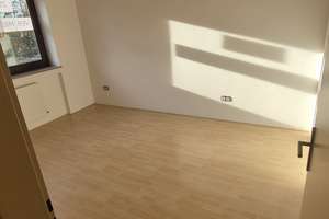 Schöne und gepflegte 3-Raum-Wohnung mit Balkon in Rumeln-Kaldenhausen – Uhlandstraße 1, 47239 Rumeln-Kaldenhausen, Duisburg – Vorschaubild 11
