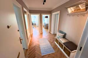 Voll möbilierte 3-Zimmer-Wohnung mit Balkon nahe Alster-ideal für beruflich befristete Aufenthalte. – Die vollständige Adresse der Immobilie erhältst du vom Anbieter., 20085 Uhlenhorst, Hamburg – Vorschaubild 2