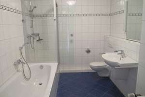 Bonn-Ippendorf ruhige Toplage, helle 3ZKDB,G-WC, großer Südwest Balkon mit schönem Ausblick – Michael-Leveilly-Str 6, 53127 Ippendorf, Bonn – Vorschaubild 15