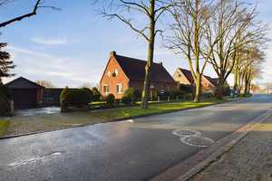 Einfamilienhaus mit Nebengebäuden in 28197 Seehausen-Strom – Bremen – Vorschaubild 2