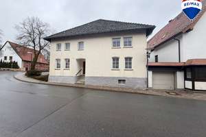 Großzügiges Haus in Dringenberg – 10 Zimmer, ca. 220 m² Wohnfläche - zum Top Preis! – Die vollständige Adresse der Immobilie erhältst du vom Anbieter., 33014 Bad Driburg – Vorschaubild 2