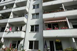 Attraktive 2 Zimmer - Dachgeschosswohnung mit K-D-B in Düsseldorf-Bilk – Färberstraße 114, 40223 Bilk, Düsseldorf – Vorschaubild 3