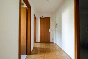 sehr schöne helle 2-Zimmer-Wohnung mit verglastem Balkon und EBK in München – Else-Rosenfeld-Str. 29, 81673 Josephsburg, München – Vorschaubild 7