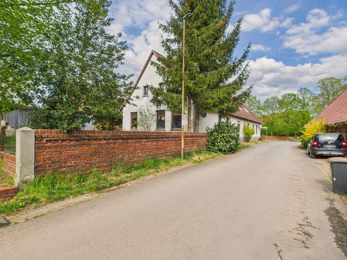 Charmantes Sanierungsobjekt mit Potenzial in ruhiger Lage nahe der Weser, Minden Lübbecke Kreis – Bild 4