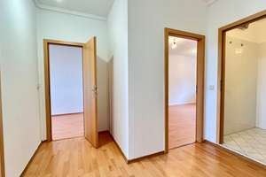 Schöner Wohnen: 3 Zimmerwohnung mit grünem Blick! – Elsterwerdaer Str. 18, 1239 Prohlis-Süd, Dresden – Vorschaubild 6