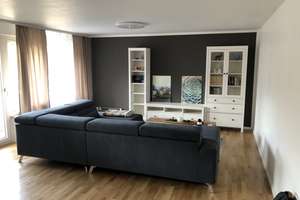Stilvolle, gepflegte 3-Zimmer-Wohnung mit gehobener Innenausstattung mit Einbauküche in Stuttgart