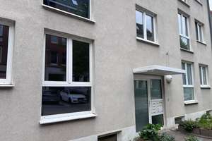 Schöne 2-Zimmer-Wohnung mit Balkon und Einbauküche in Kiel