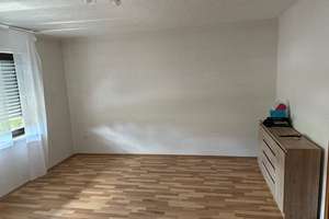 Gut geschnittene 2,5 Zimmer  mit Terrasse und Hobbyraum – Paul-Marien-Straße 1, 66346 Püttlingen – Vorschaubild 2