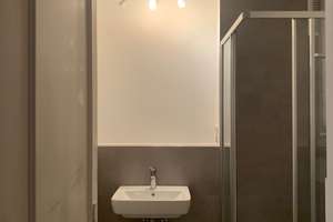 Ab 01.08.2026 - 2 Zim-DG-W - Teilmöbl. MAXVORSTADT * Licht durchflutet & In beliebter Lage* – dachauerstr 00, 81673 Augustenstraße, München – Vorschaubild 5