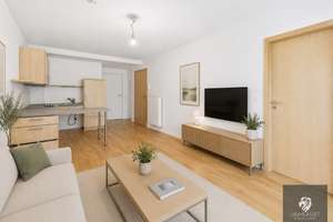 Sofort frei: Erdgeschosswohnung mit Terrasse, eigenem Garten
Einbauküche & Carport
*Provisionsfrei – Kirchplatz 5a, 83093 Bad Endorf – Vorschaubild 4