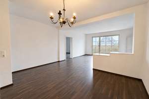 Wuppertal-Cronenberg- Schöne Eigentumswohnung mit Südbalkon und Stellplatz – Solingerstraße 15, 42349 Cronenberg, Wuppertal – Vorschaubild 2